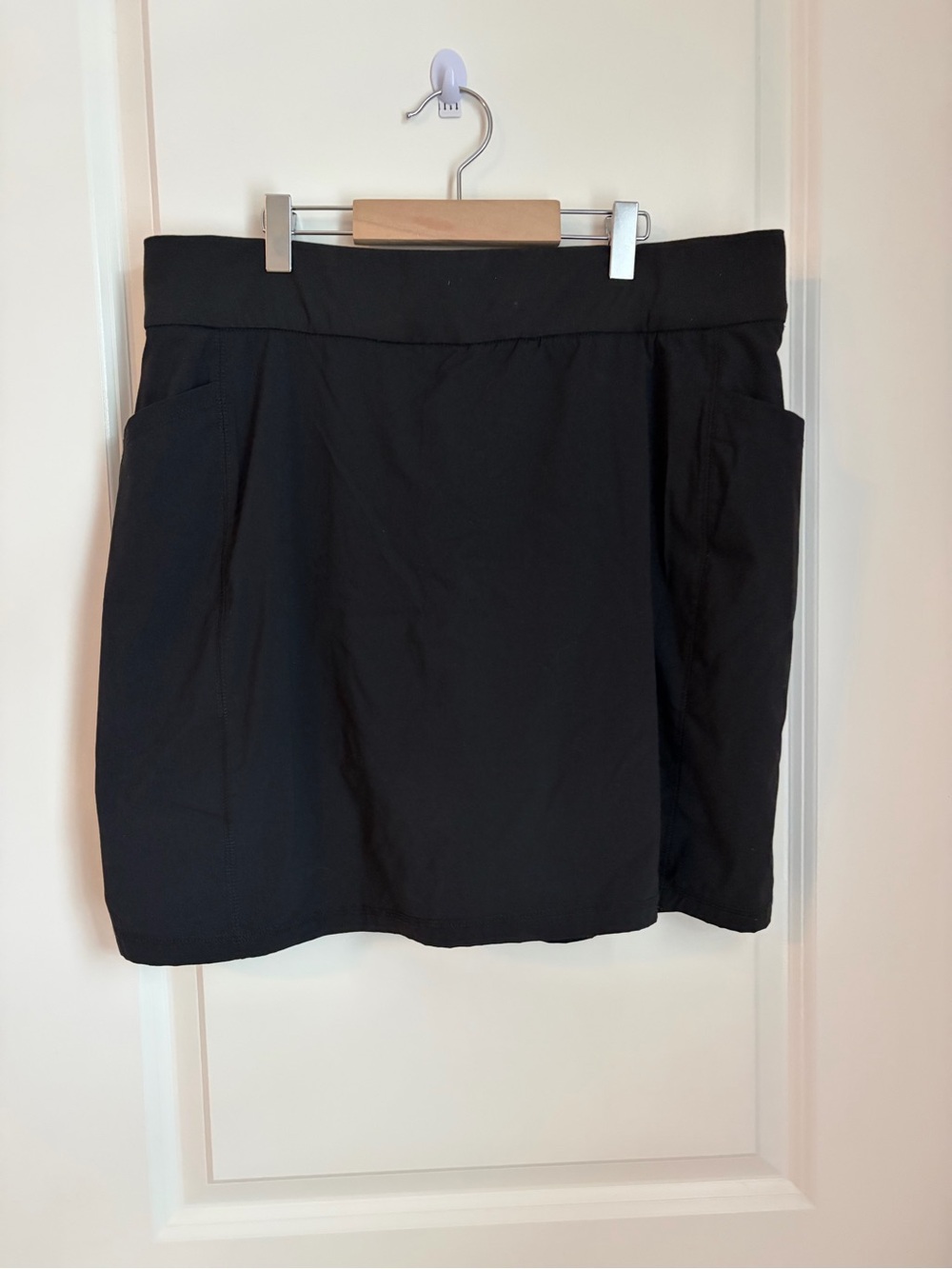 Columbia Black Women's Active Skort with Side Pockets